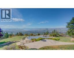 5pc Ensuite bath - 3200 Greenwood Road, Vernon, BC V1B4G5 Photo 22