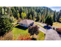 Family room - 3200 Greenwood Road, Vernon, BC V1B4G5 Photo 11