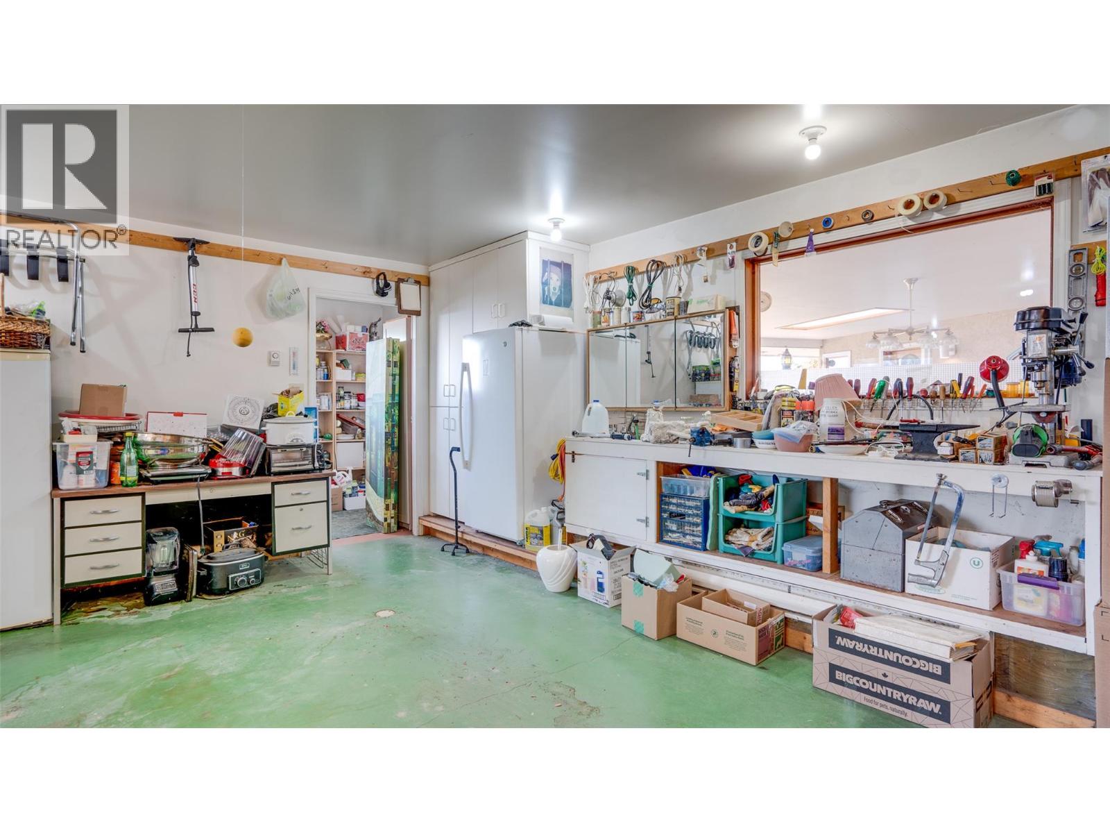 3200 Greenwood Road, Vernon