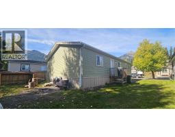 48 Wilderness Heights Drive, Elkford, BC V0B1H0 Photo 24