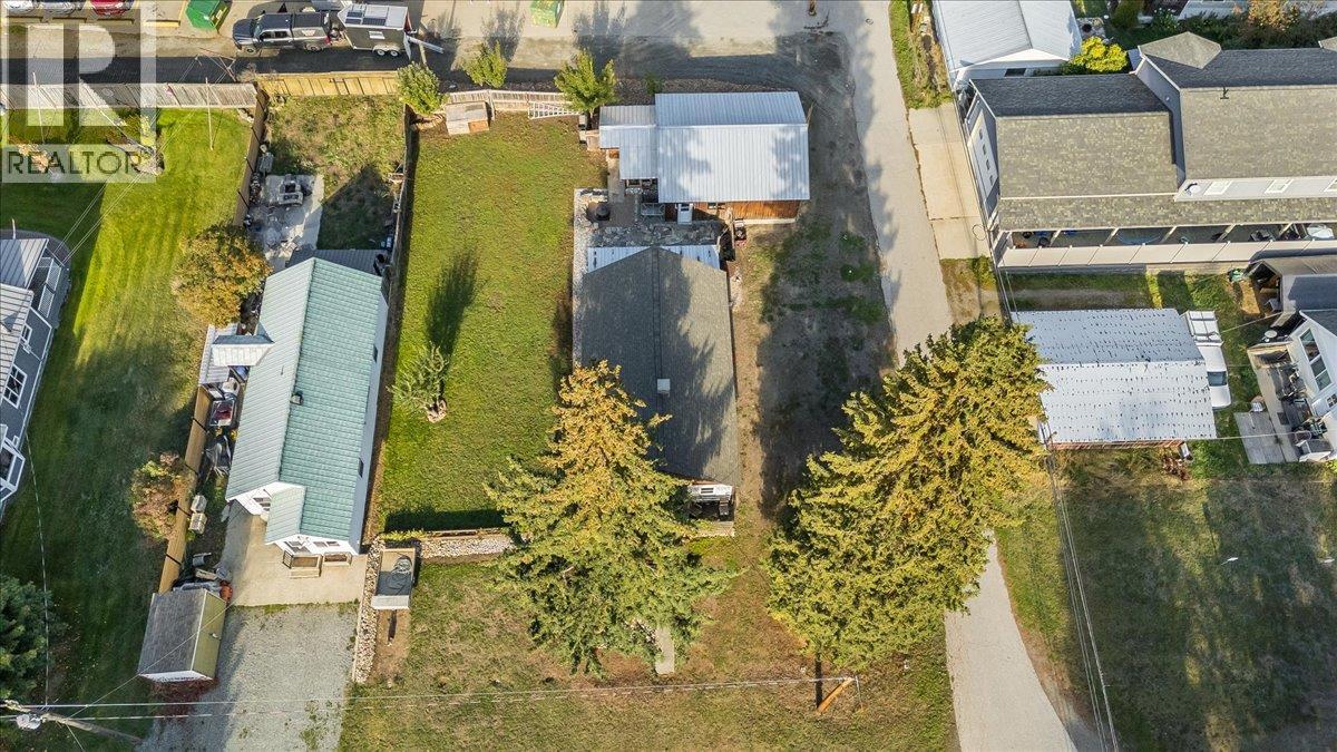 514 Davies Avenue, Salmo