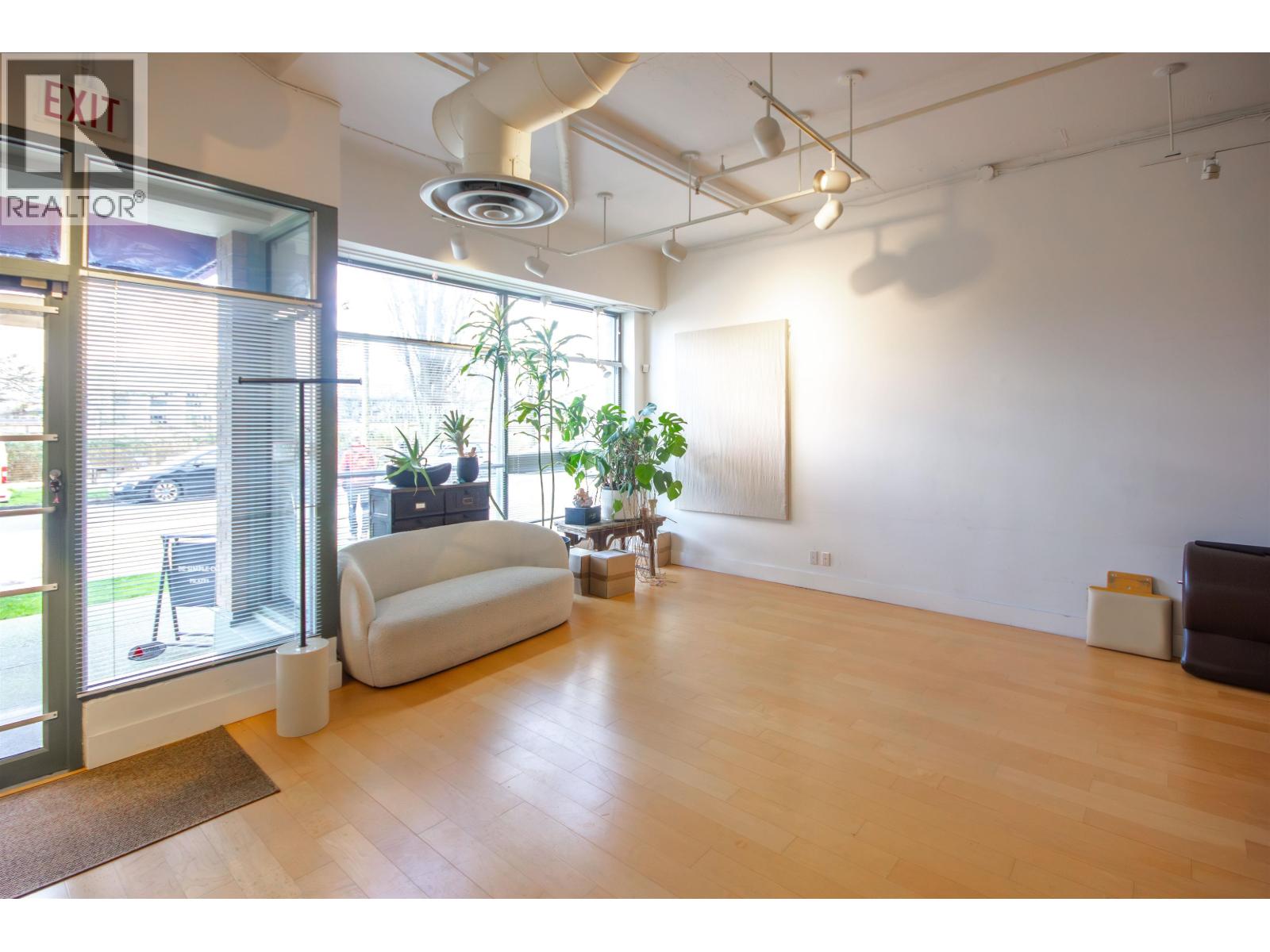 1672 W 6TH AVENUE, Vancouver - Image 1