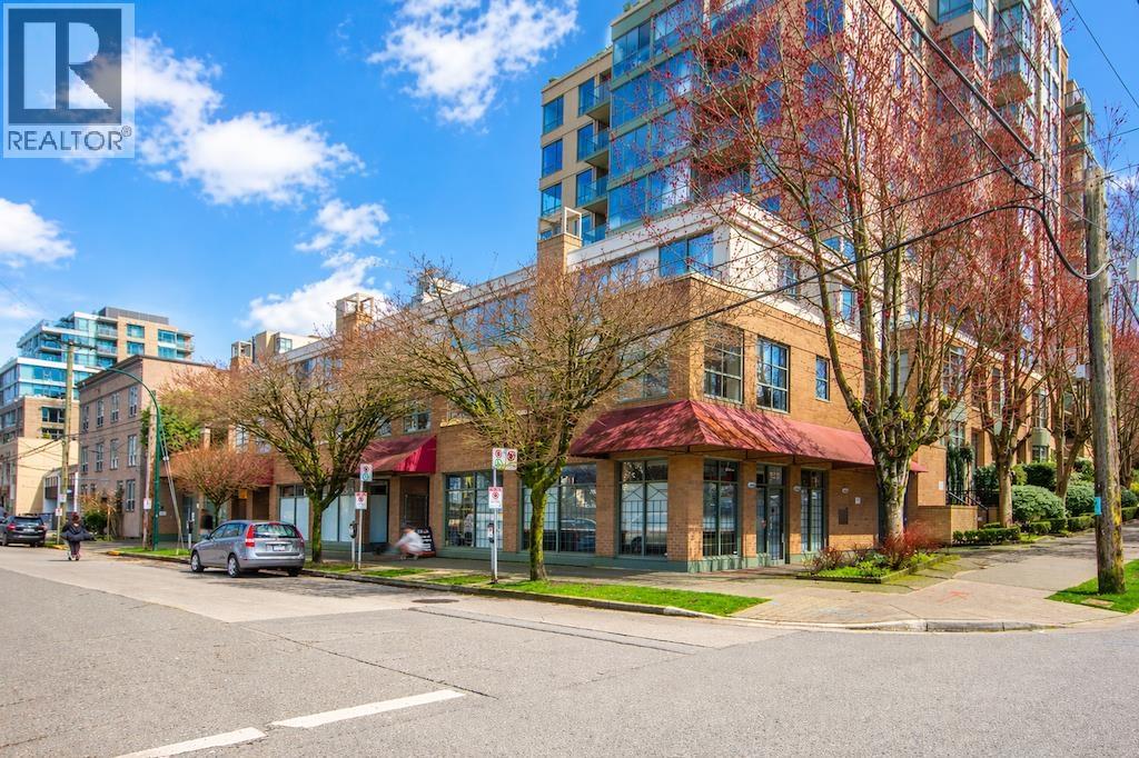1672 W 6TH AVENUE, Vancouver - Image 1