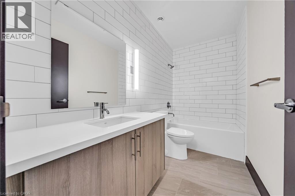 121 King Street East — photo 7