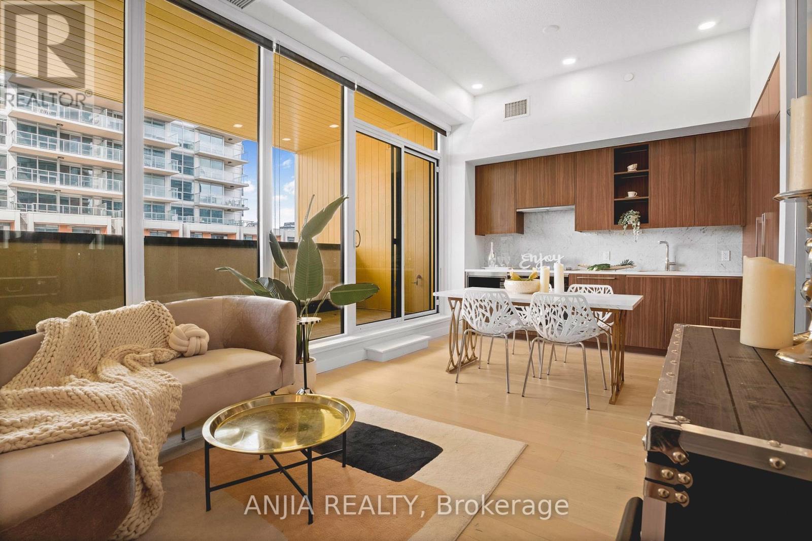 TH607- 85 McMahon Drive, Toronto, ON photo 8