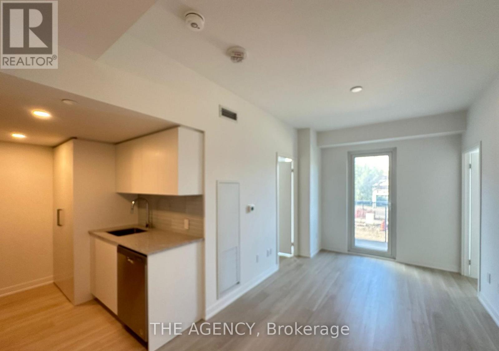 500 Wilson Avenue — photo 3