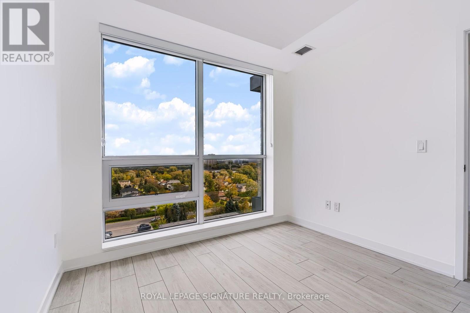 31 Tippett Road — photo 16