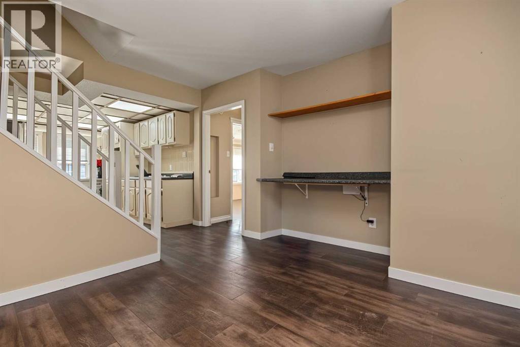 9816 105 Avenue - 12