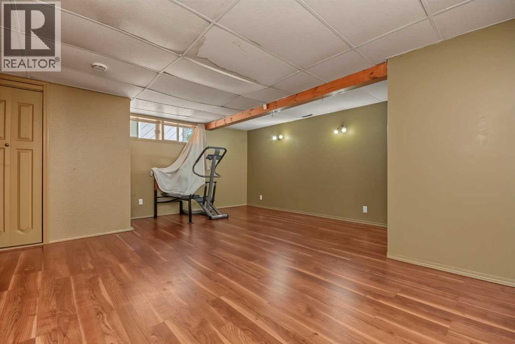 9816 105 Avenue - 28