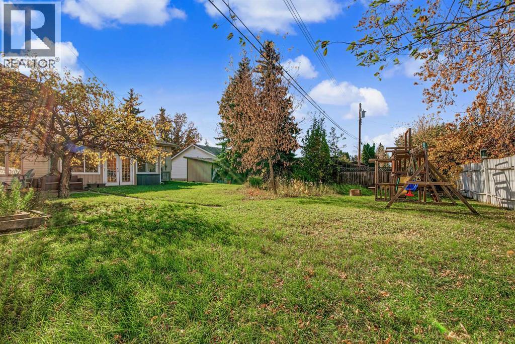 9816 105 Avenue - Image 35