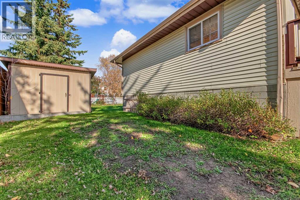 9816 105 Avenue - 37