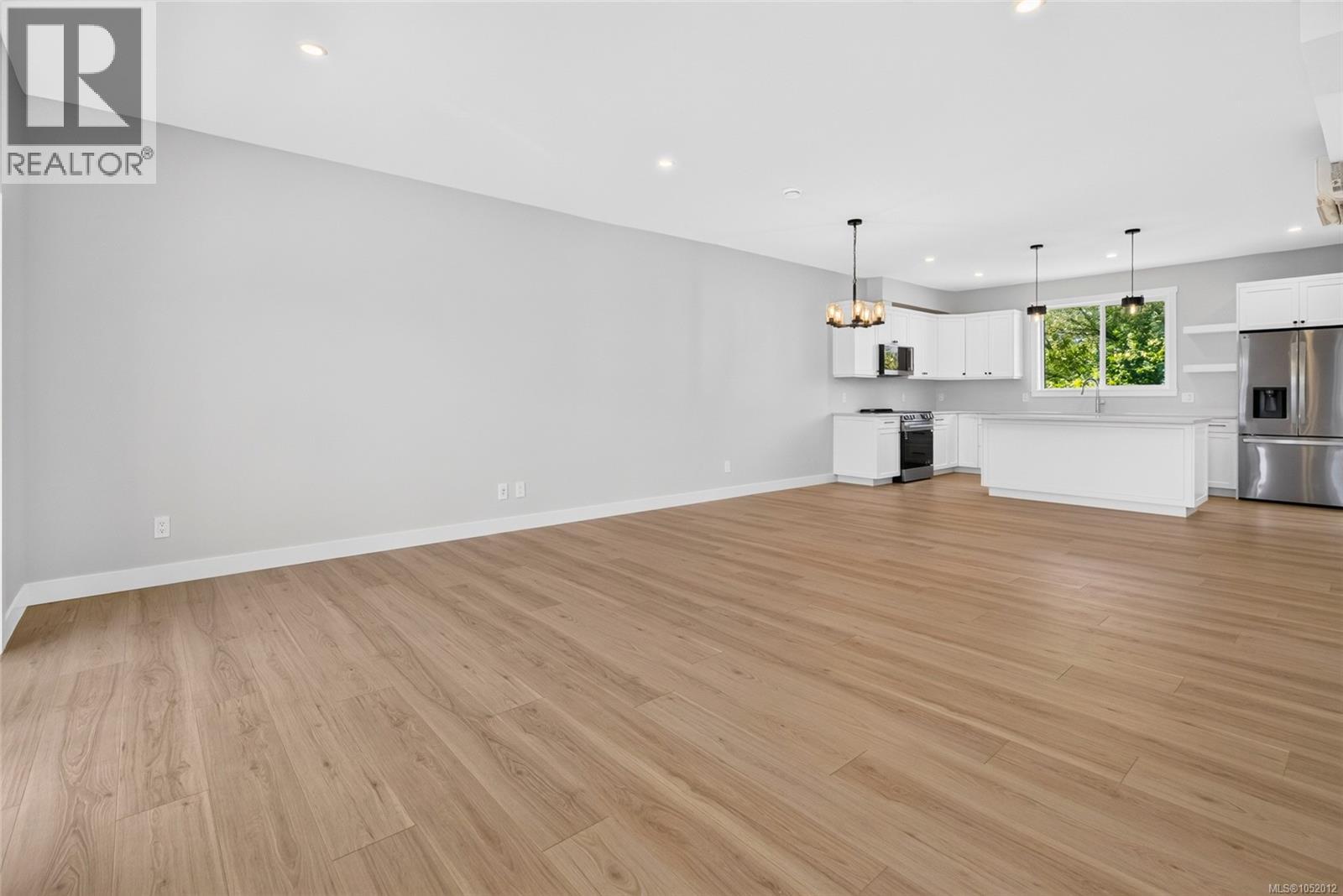 2022B Galerno Rd, Campbell River