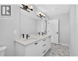 2022b Galerno Rd, Campbell River, BC V9W0A2 Photo 31