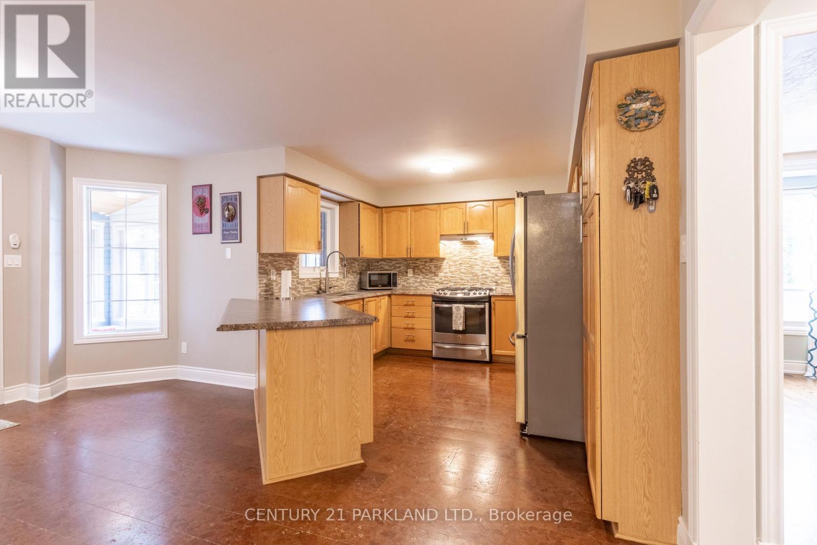 18 Napier Court, Whitby, ON photo 13