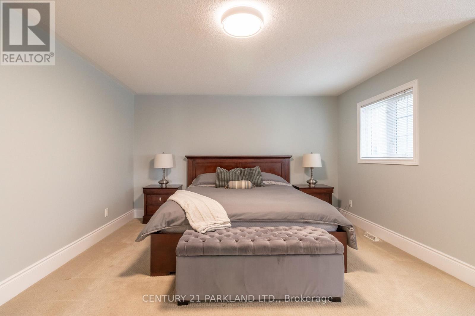18 Napier Court, Whitby, ON photo 24