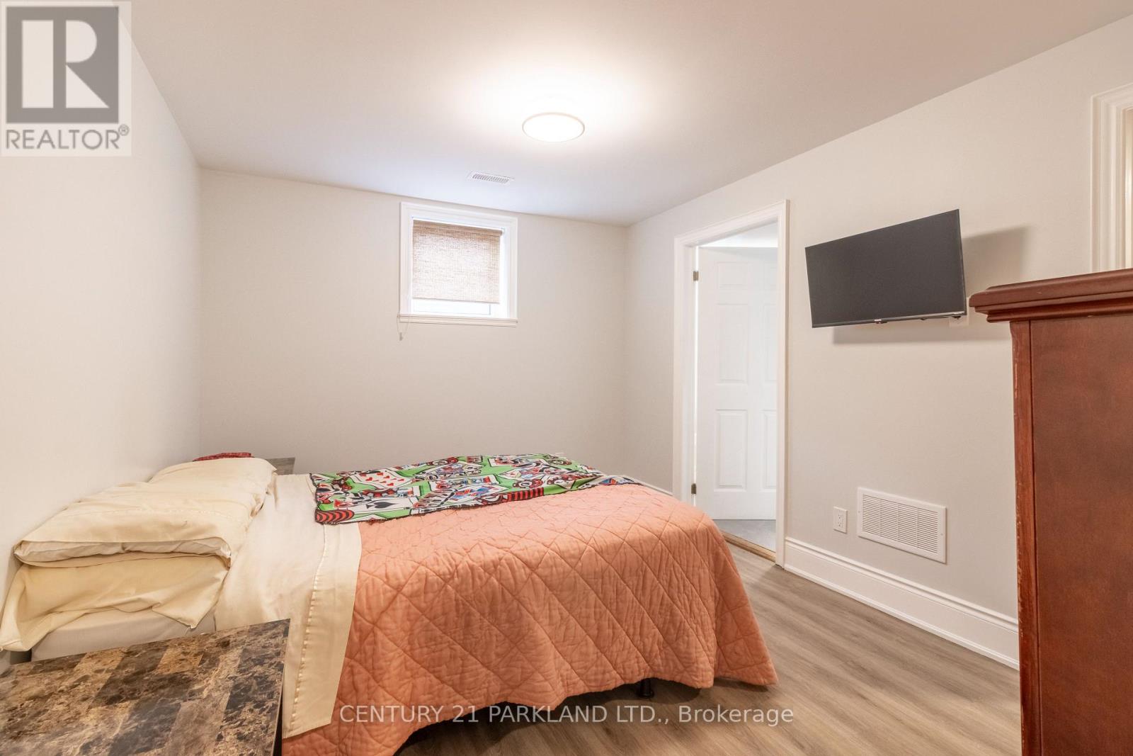 18 Napier Court, Whitby, ON photo 41