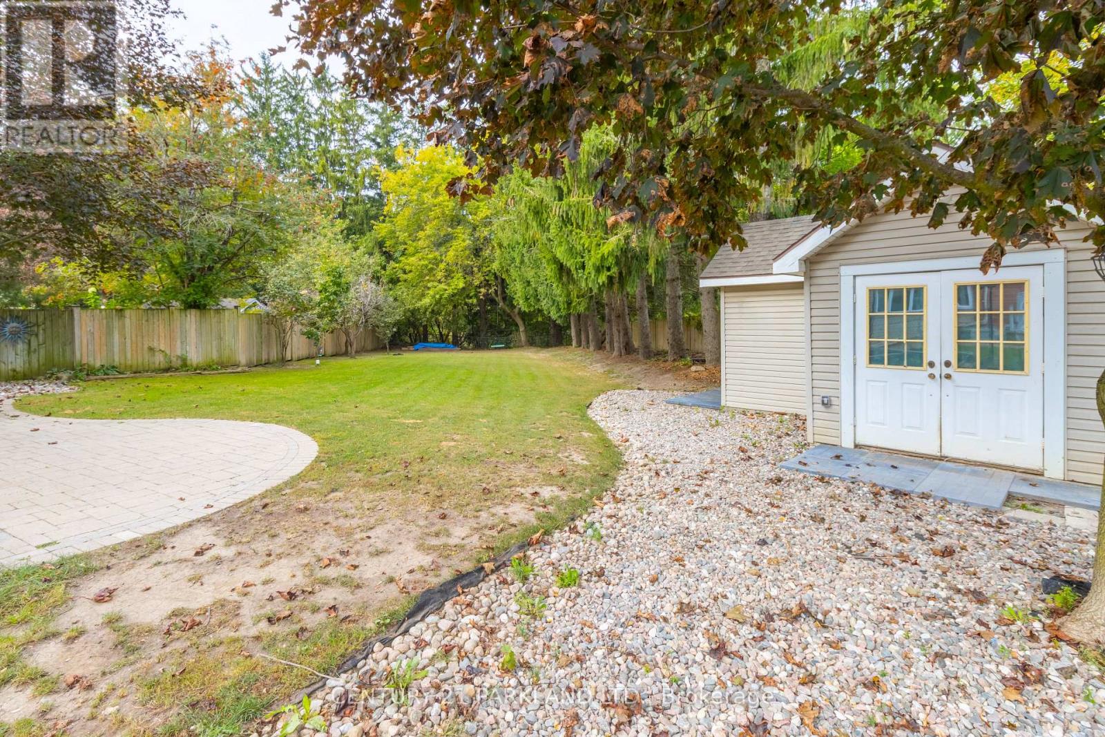 18 NAPIER COURT - 46
