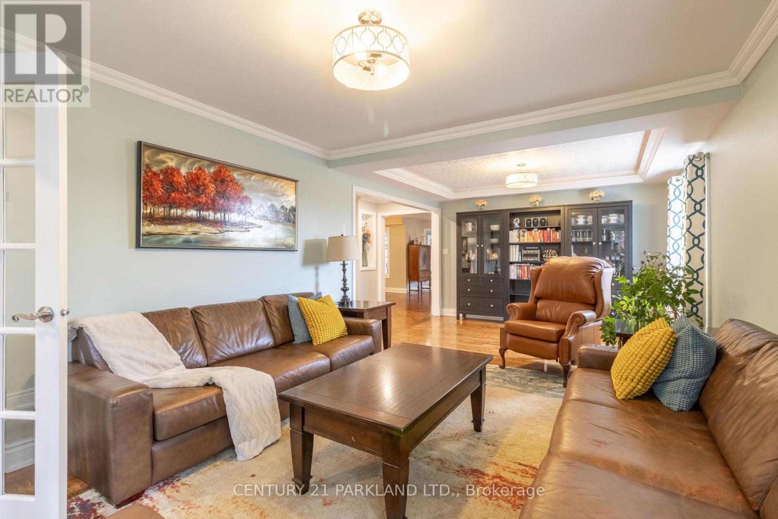 18 NAPIER COURT - 7