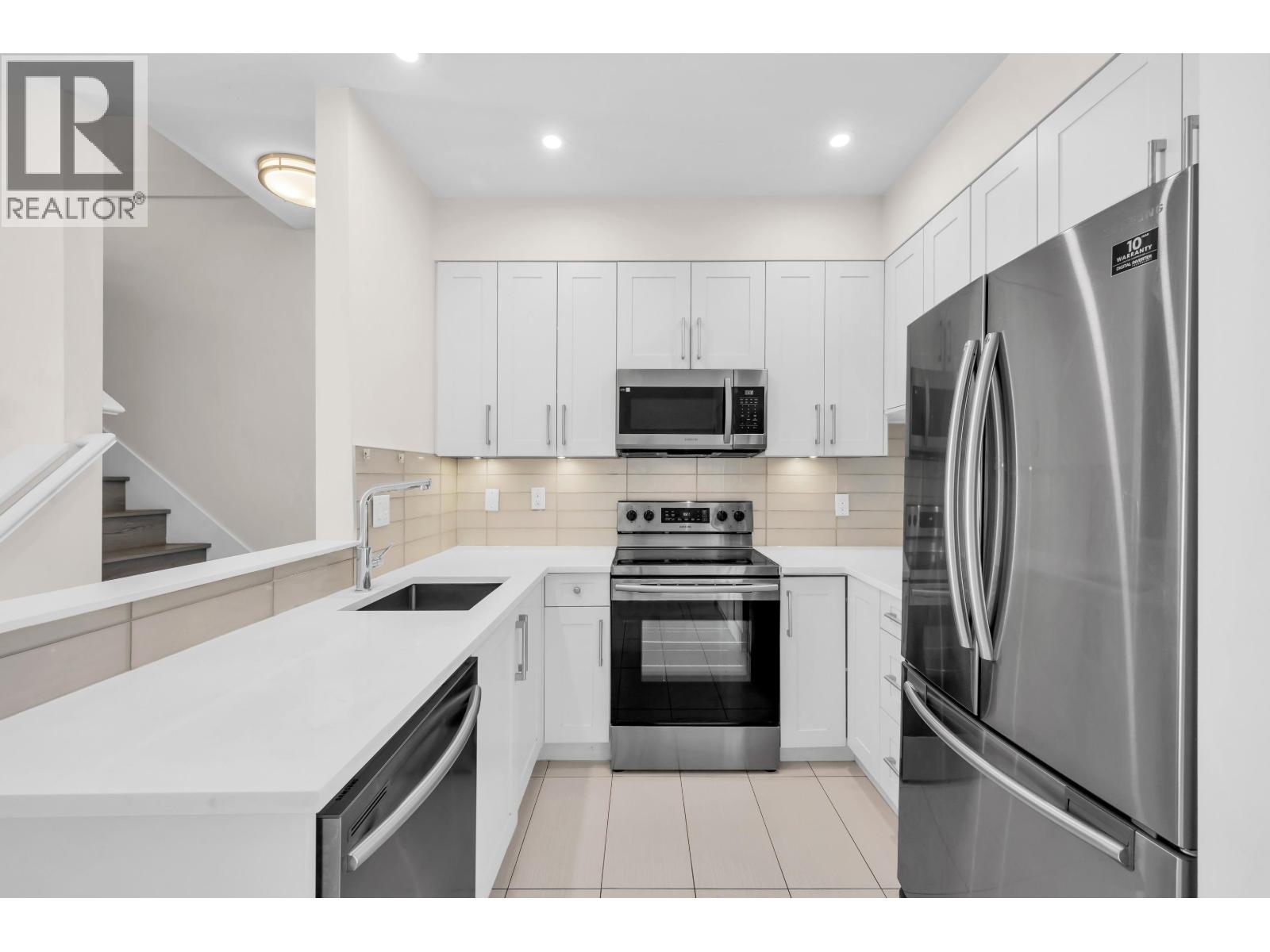 302 218 CARNARVON STREET, New Westminster