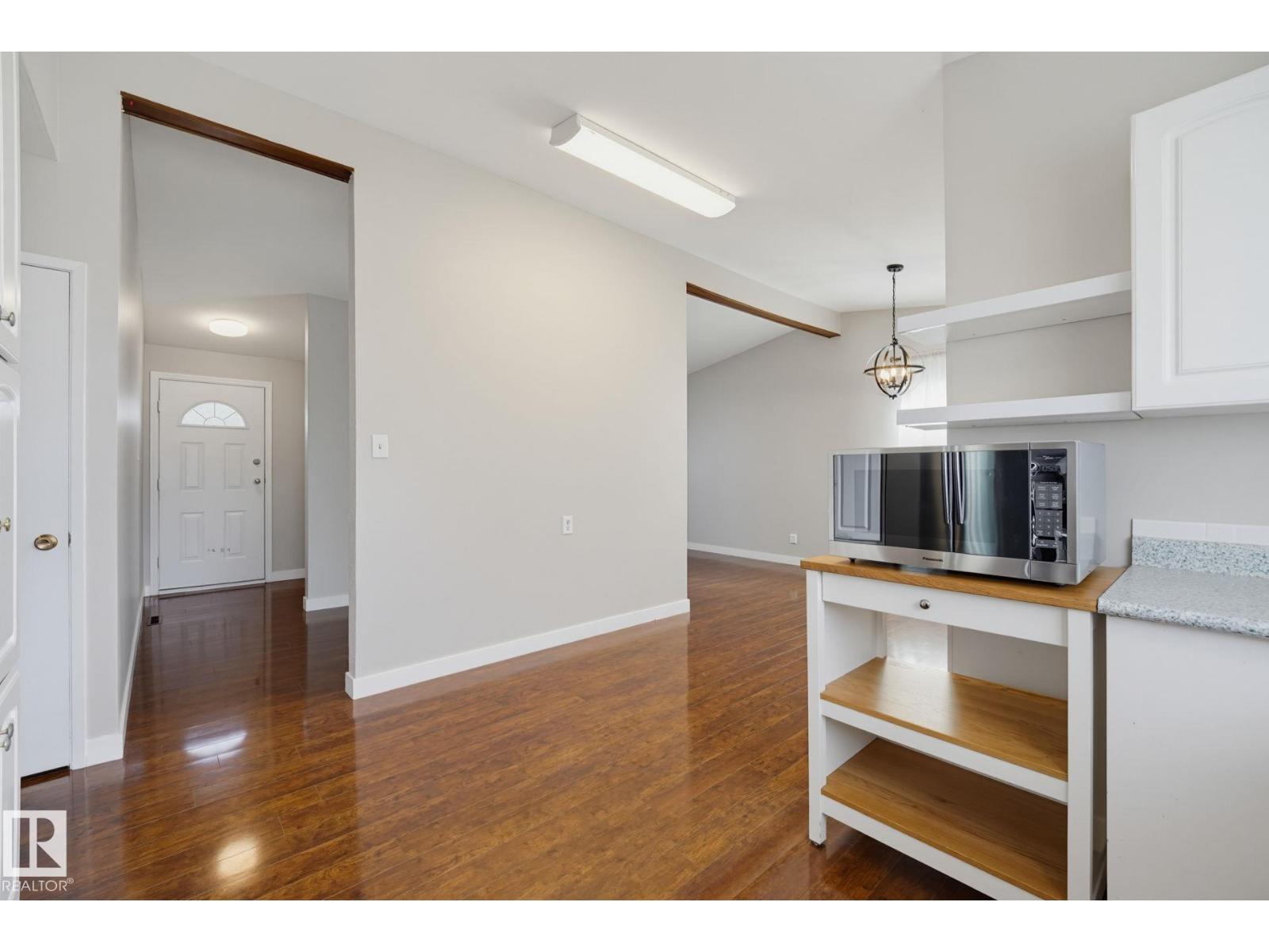 16415 87 Avenue NW, Elmwood — photo 13 of 30: Property photo
