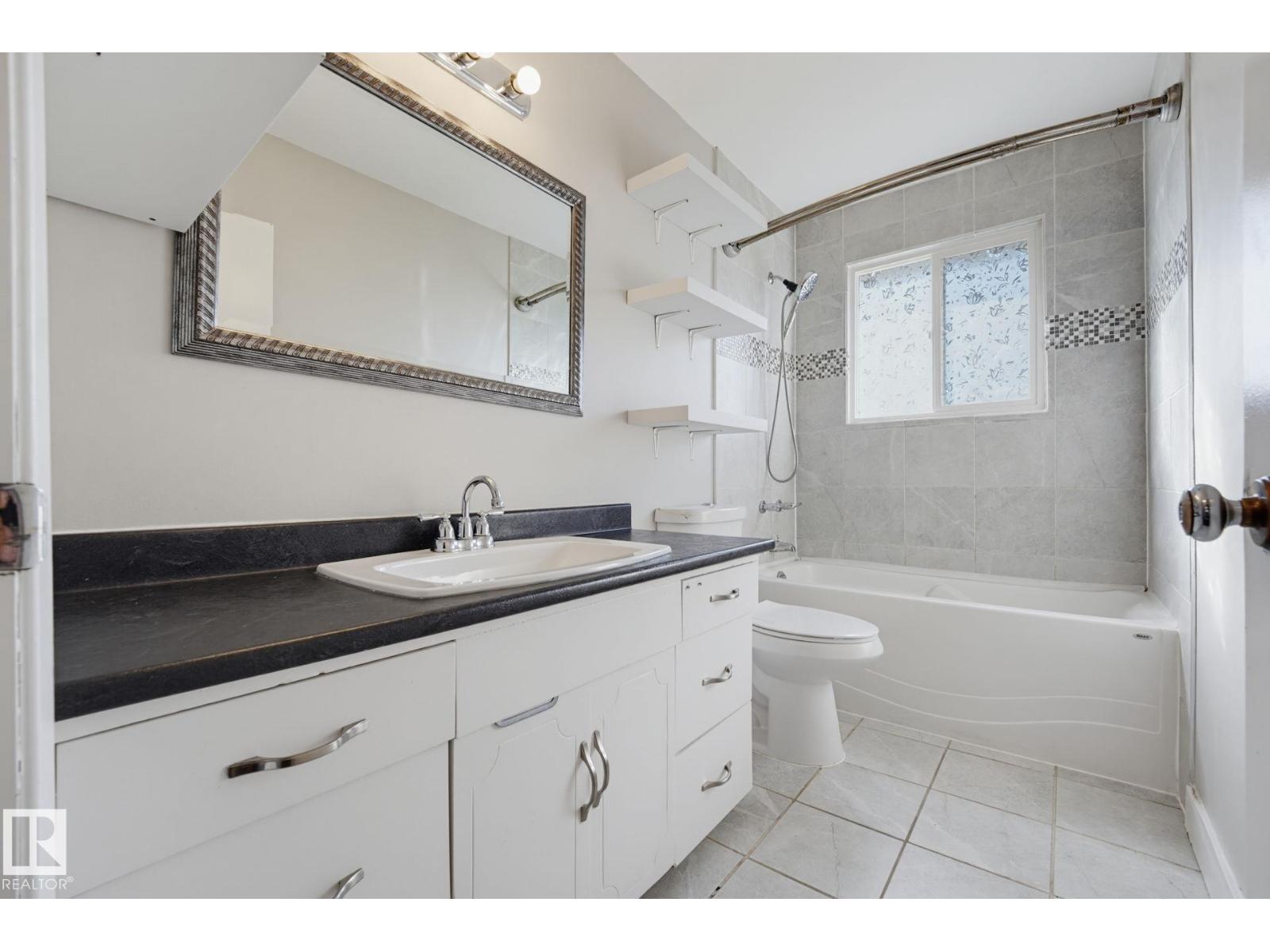 16415 87 AV NW - 16