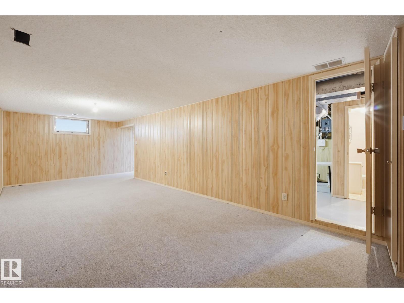 16415 87 AV NW - 22