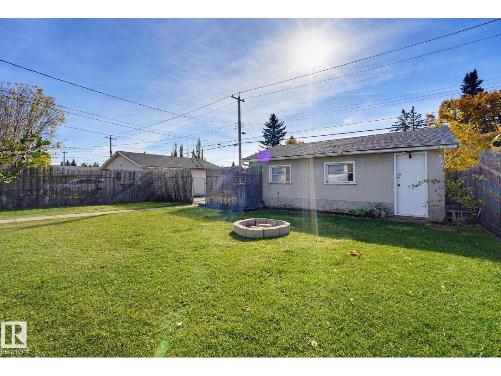 16415 87 AV NW - 30