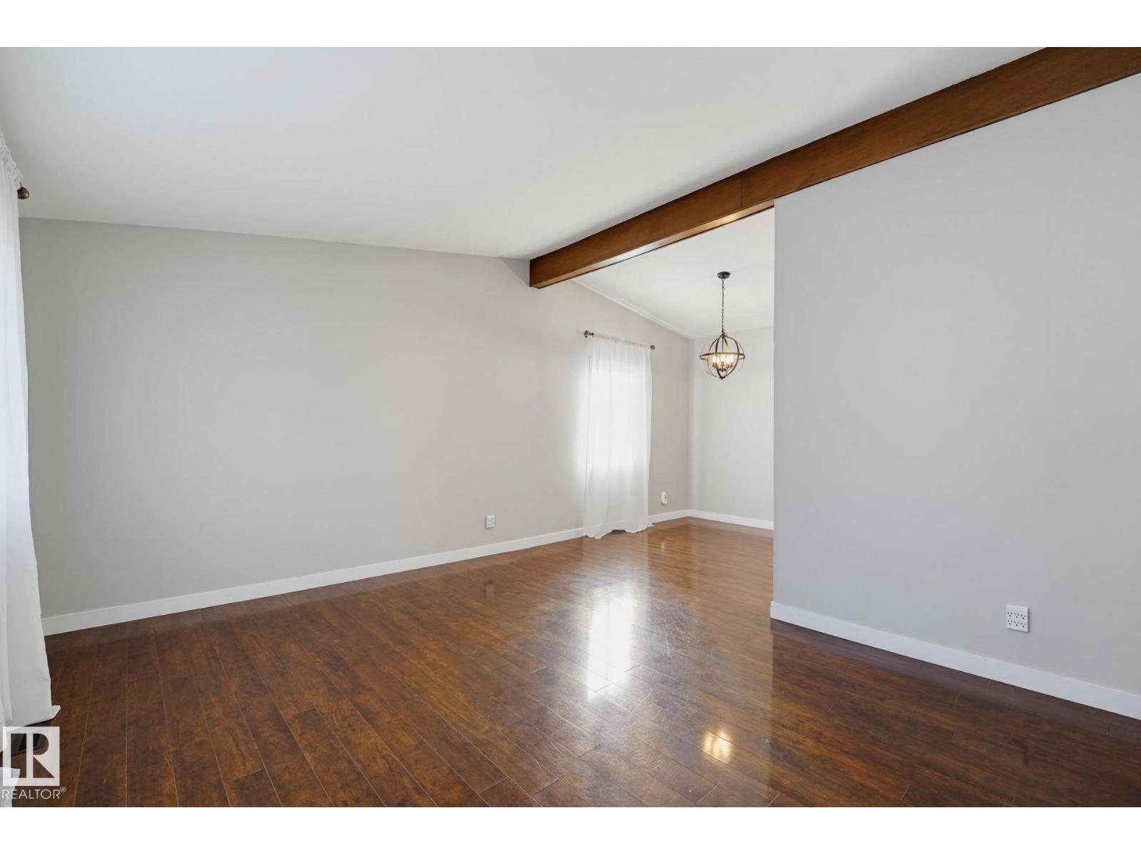 16415 87 AV NW - 5