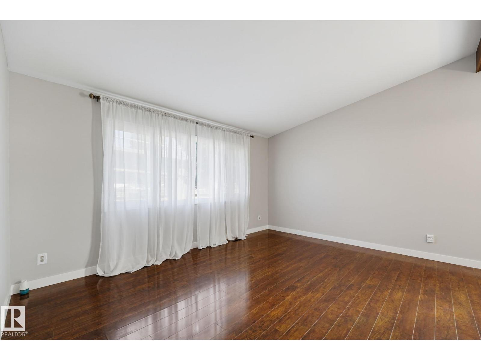 16415 87 AV NW - 6