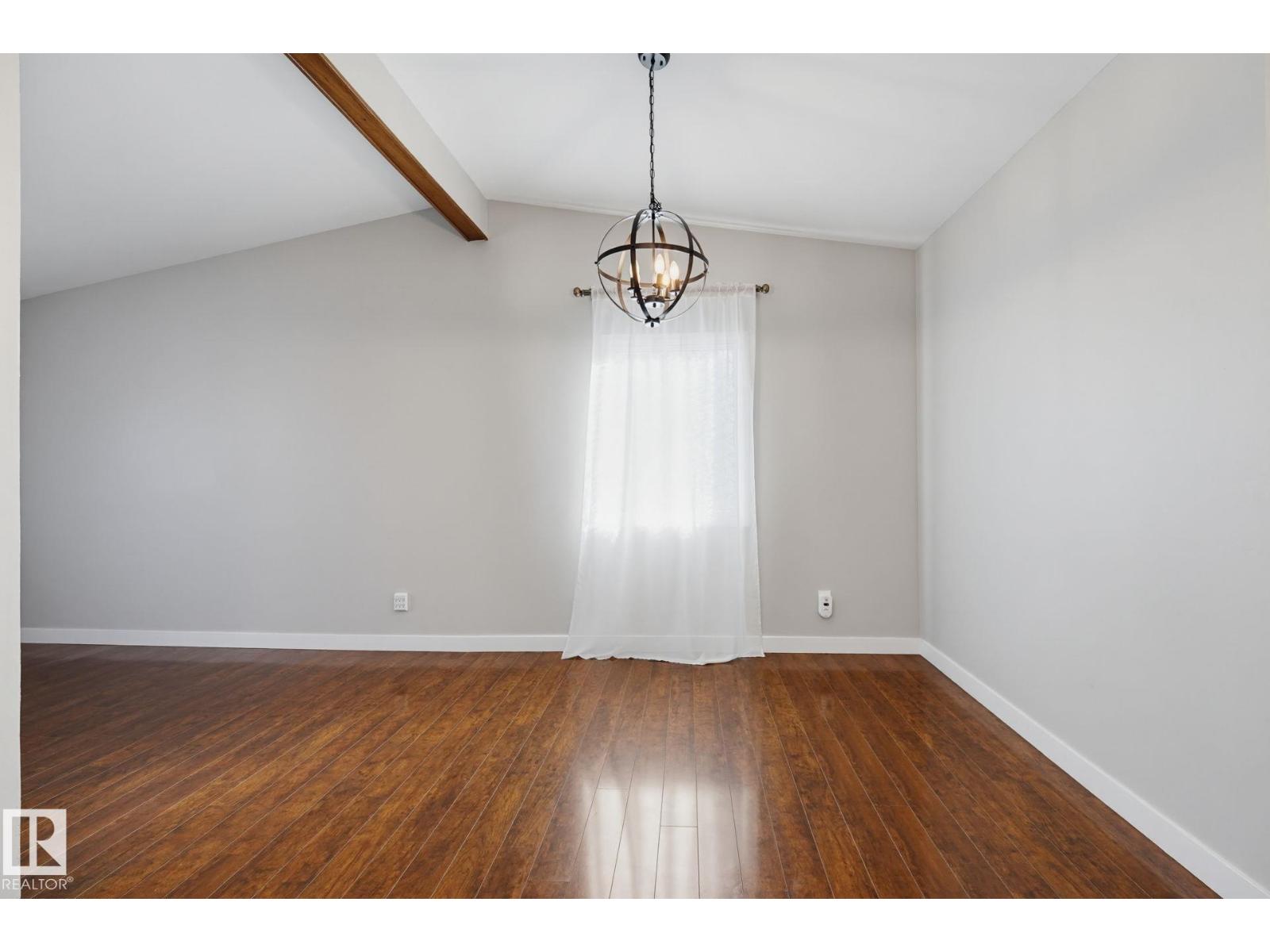 16415 87 Avenue NW, Elmwood — photo 8 of 30: Property photo