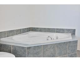 93 Rue Des Abénaquis, Gatineau, QC J9J2W6 Photo 36