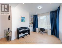 582 Gorham Street, Newmarket, ON L3Y1L3 Photo 19
