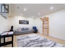 582 Gorham Street, Newmarket, ON L3Y1L3 Photo 42