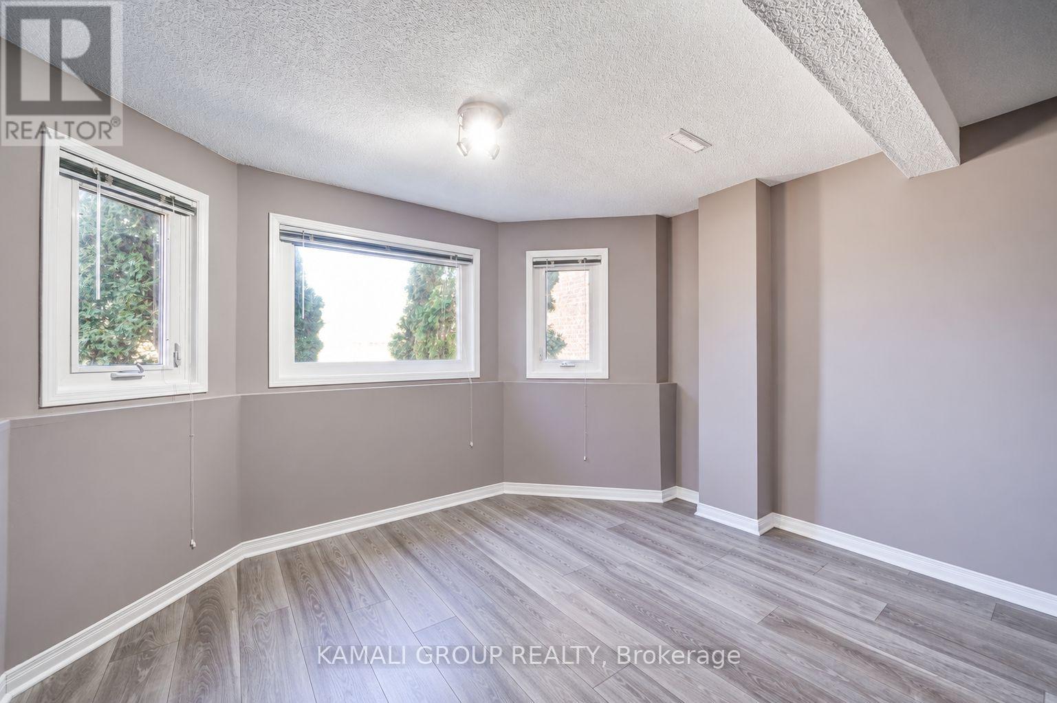 15 Ferguson Drive — photo 10