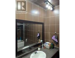 25 Four Leaf Drive, Toronto, ON M9V1M7 Photo 11