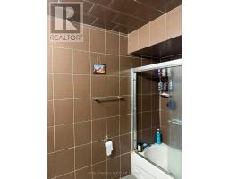 25 Four Leaf Drive, Toronto, ON M9V1M7 Photo 12
