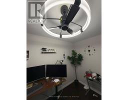 25 Four Leaf Drive, Toronto, ON M9V1M7 Photo 6