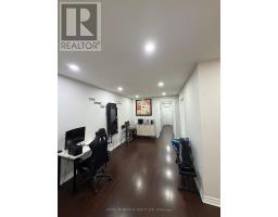 25 Four Leaf Drive, Toronto, ON M9V1M7 Photo 8
