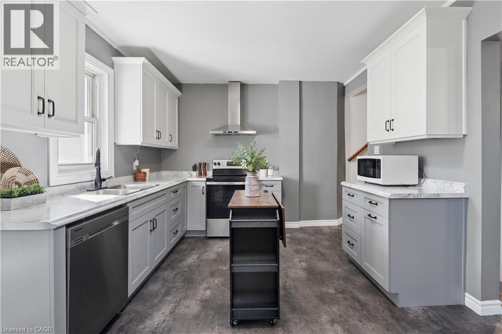 324 Daly Street — photo 18