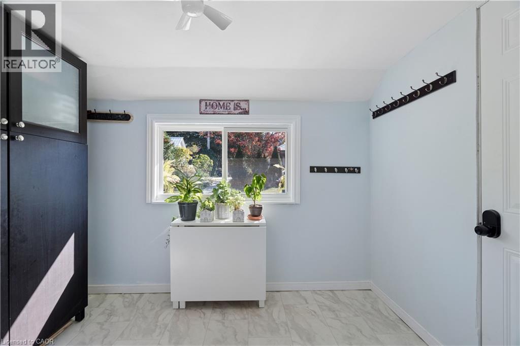 324 Daly Street — photo 21