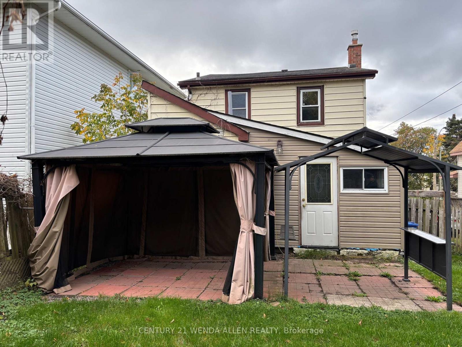 756 CEDAR STREET - 23