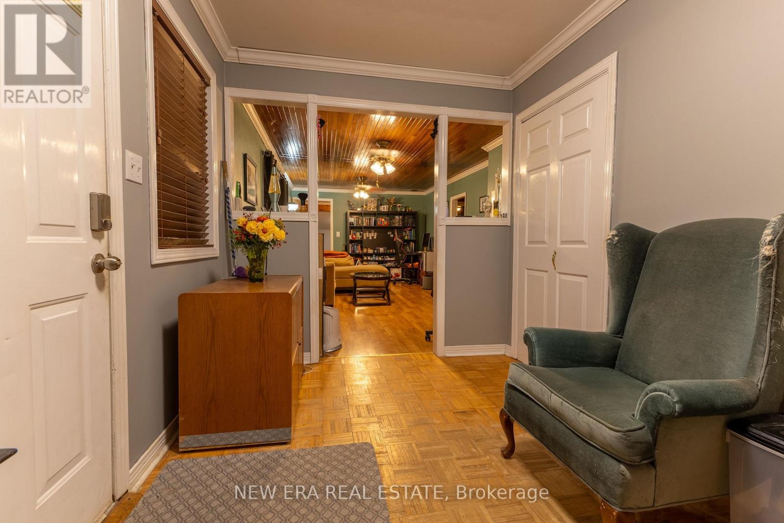 276 Upper Queen Street Avenue, Thames Centre, ON photo 6