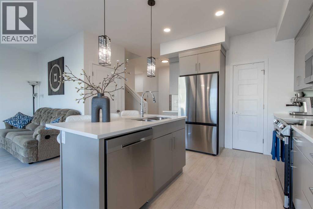 22 Goldenrod Place W - 9