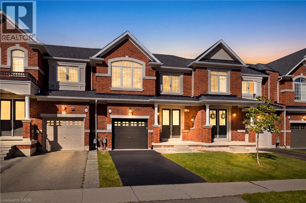 7 HEMING Trail, Ancaster