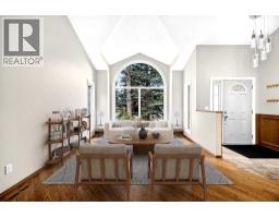 26 Evergreen Terrace SW - photo 8