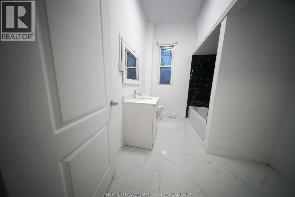 1591 MARTINDALE STREET - 26