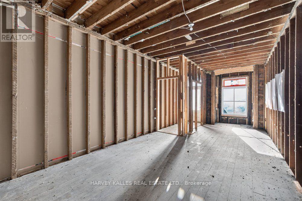 483 ROXTON ROAD - 12