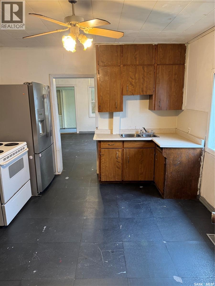 751 17th STREET W - 4
