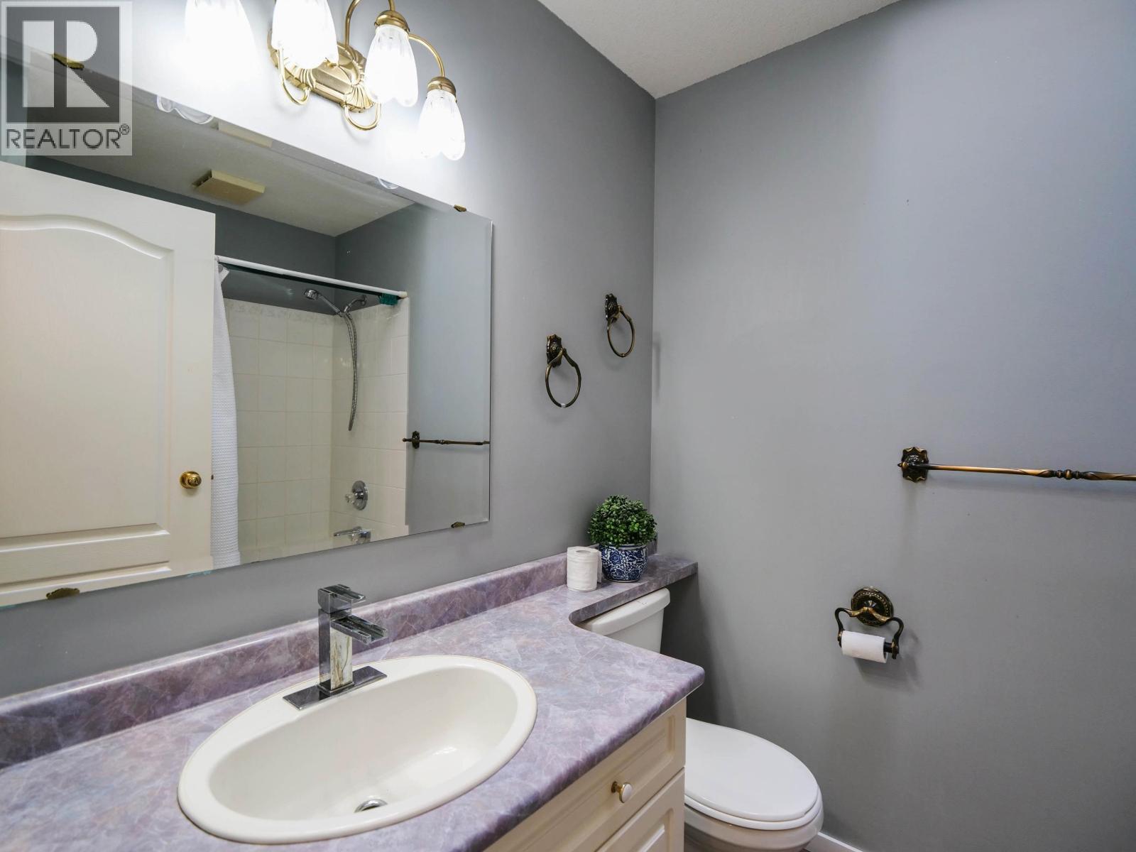 105 LOWE STREET - Image 16