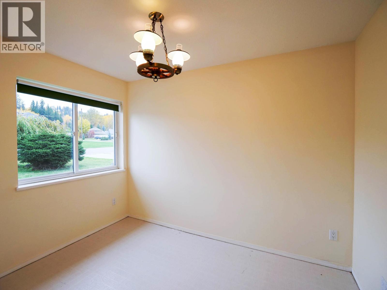 105 LOWE STREET - 25